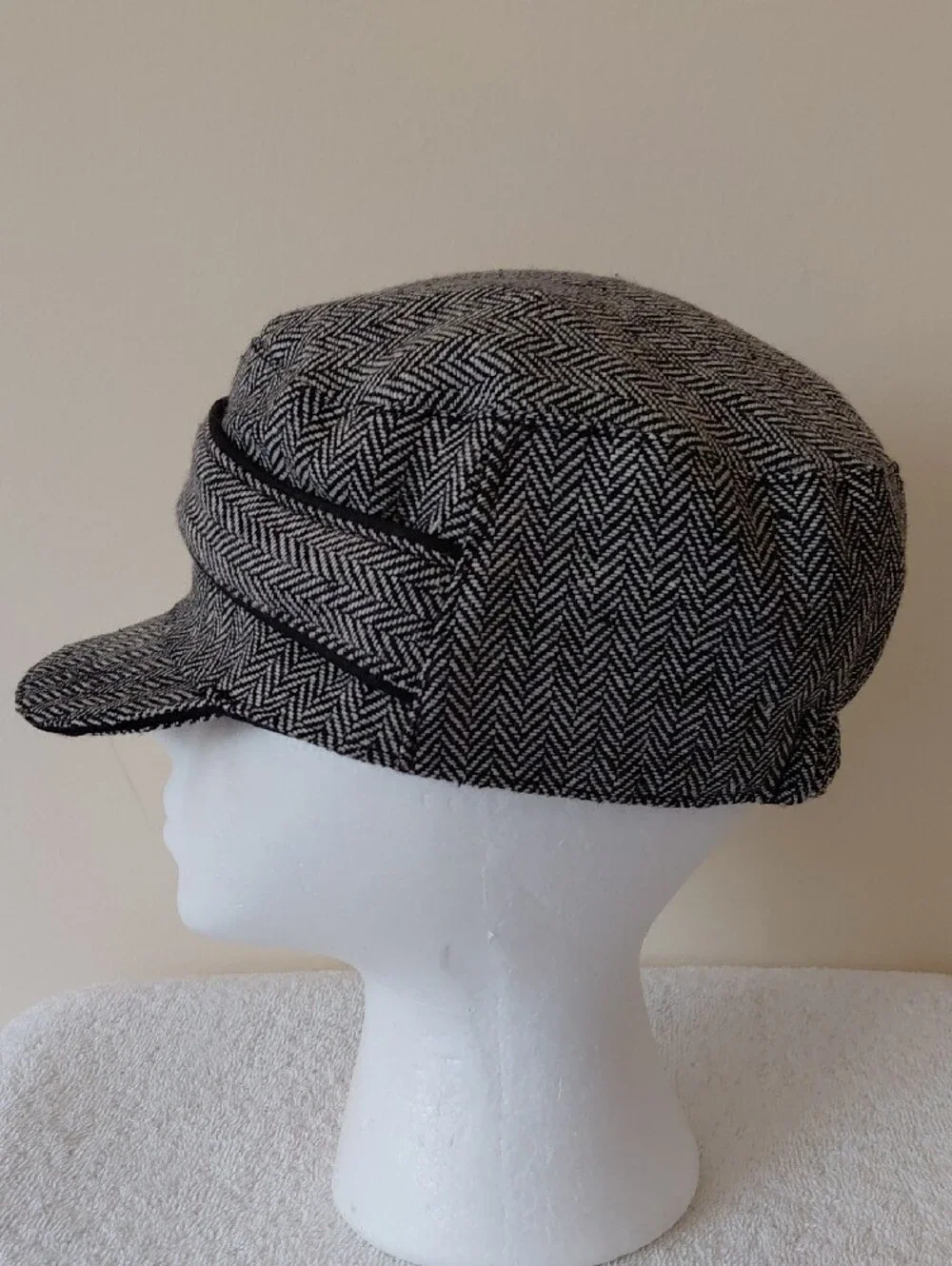 Gray Herringbone Cadet Cap with Decorative Buckle - Unbranded